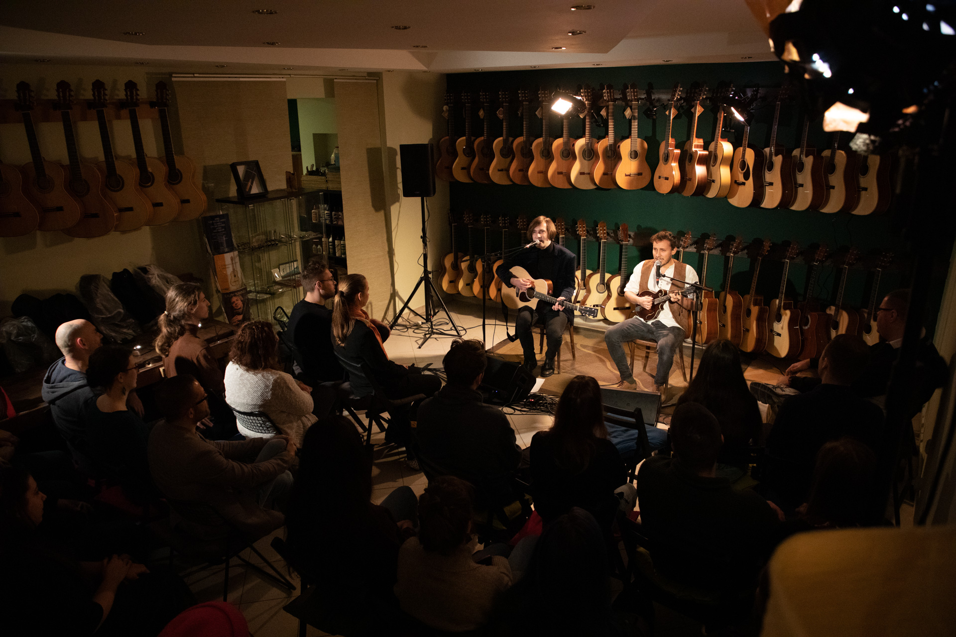 How are the Insert and Adaptér developments in Újbuda?