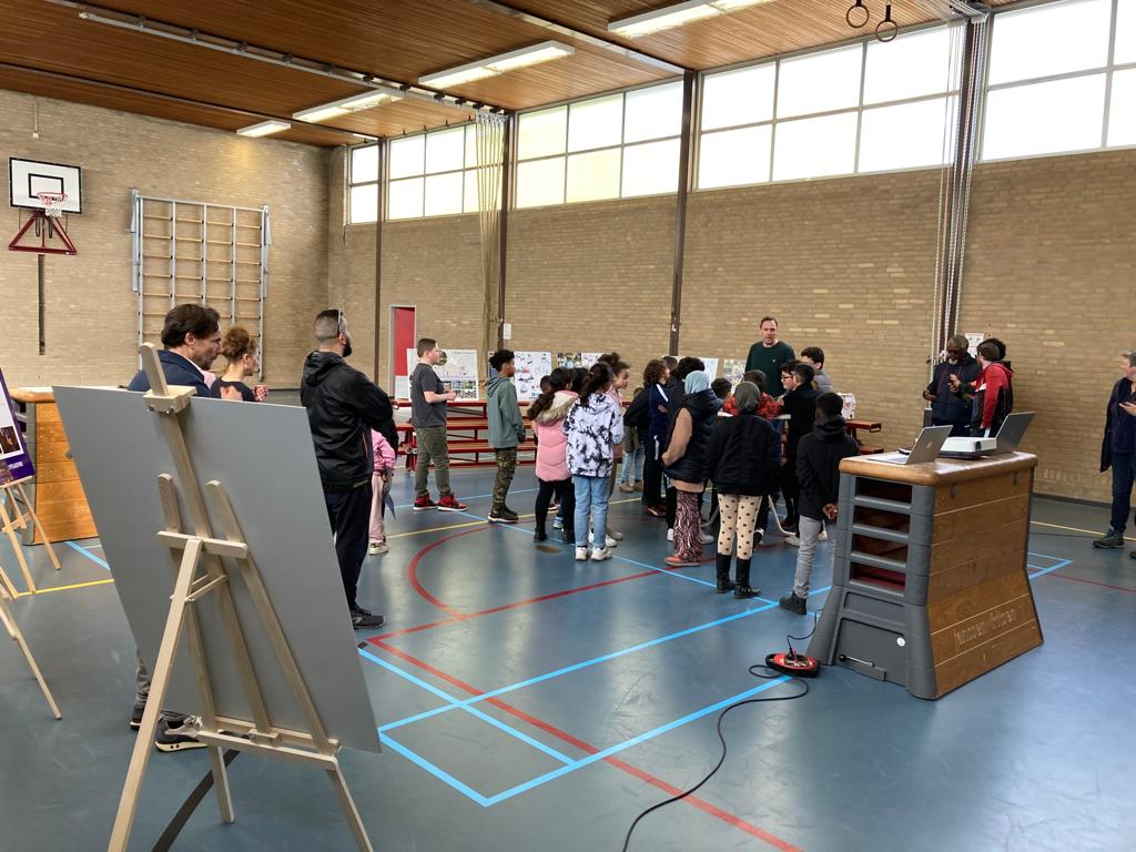 Neighbourhood talks about the layout of Belaveld