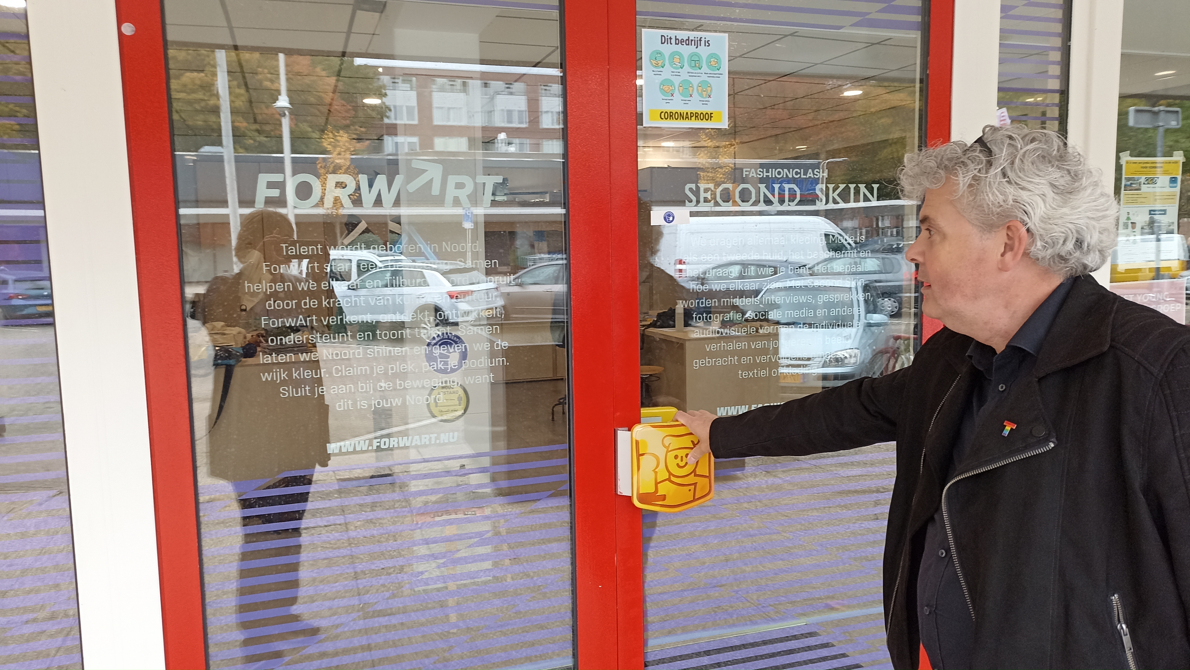 Paul Cornelissen is opening up the door of the workshop at Verdiplein in North Tilburg