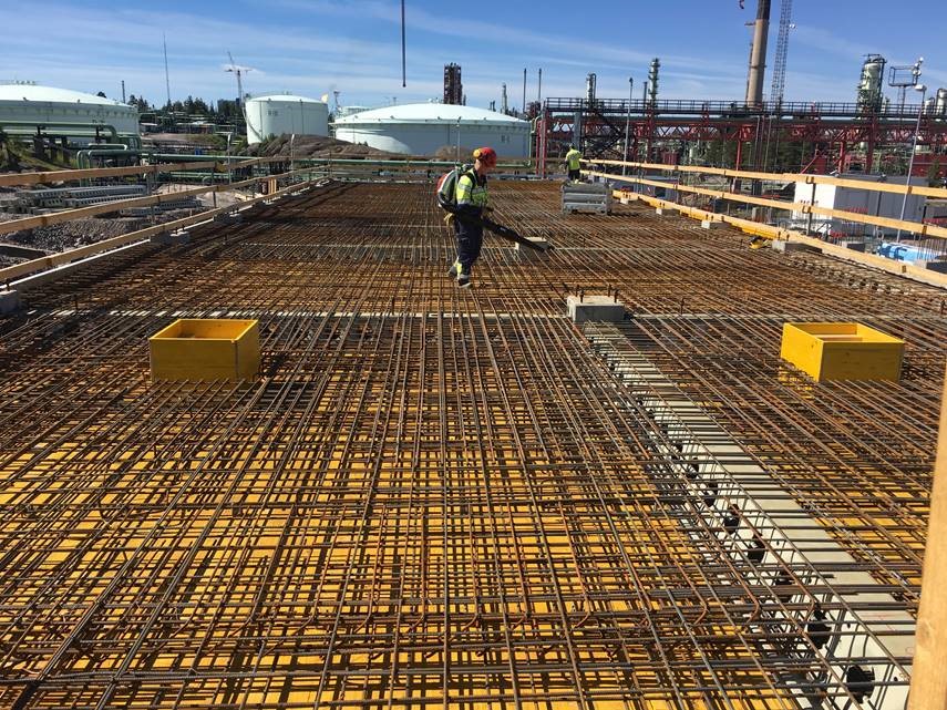 Committed activity for the benefit of the company 