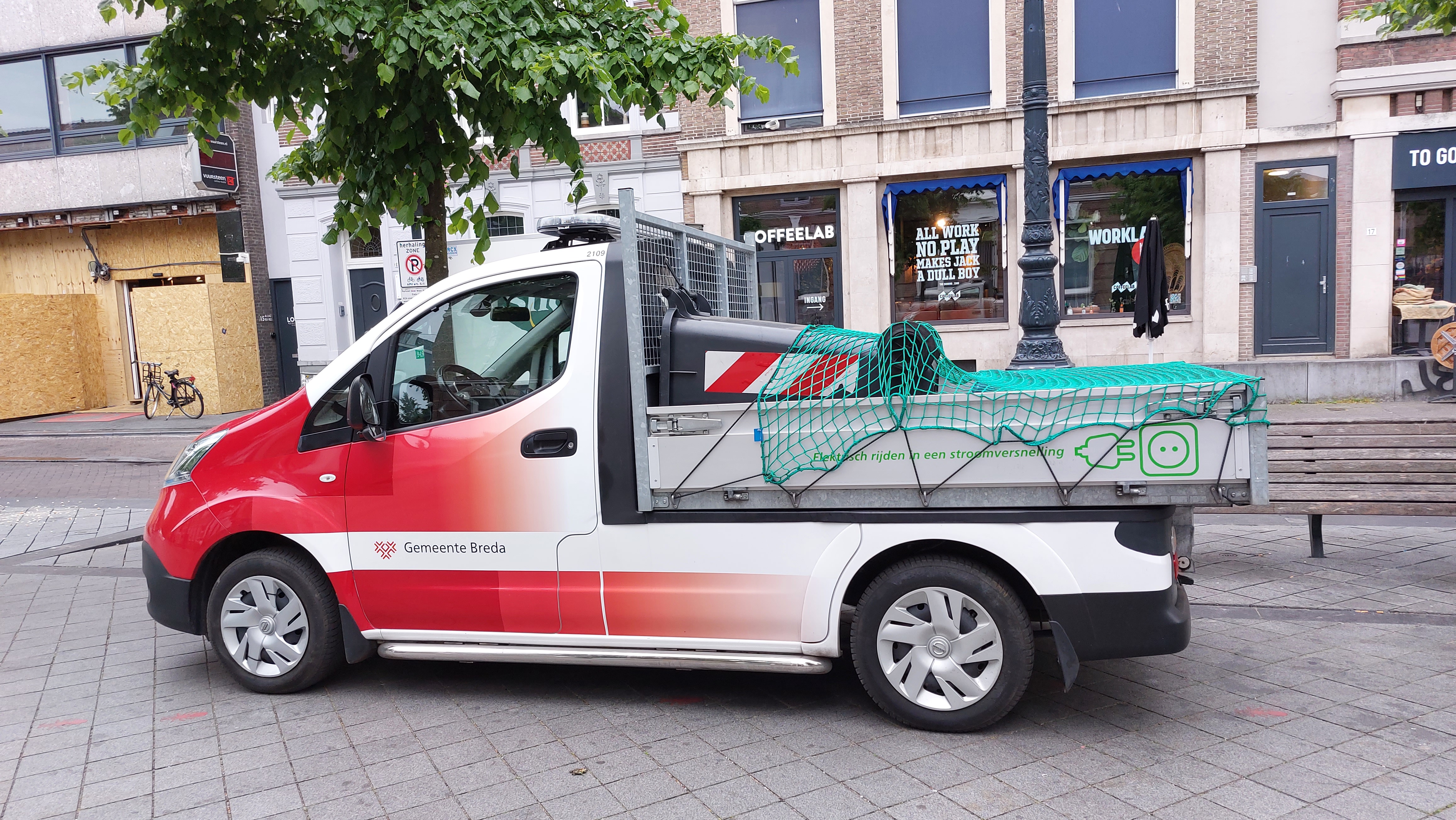 Electric van adapted for environmental and civil works at Breda