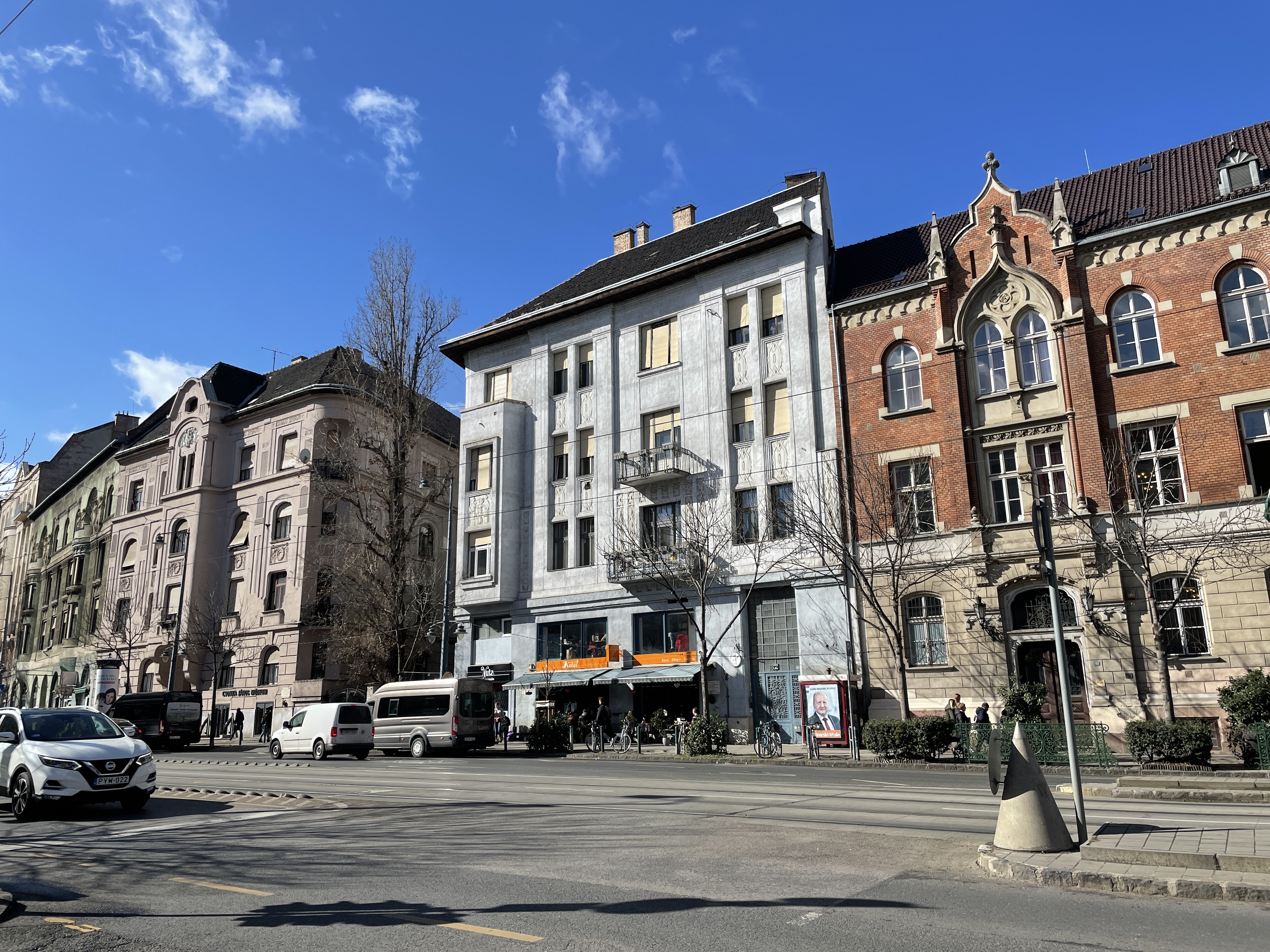 View of the Bartók Béla Boulevard. Photo by Levente Polyak