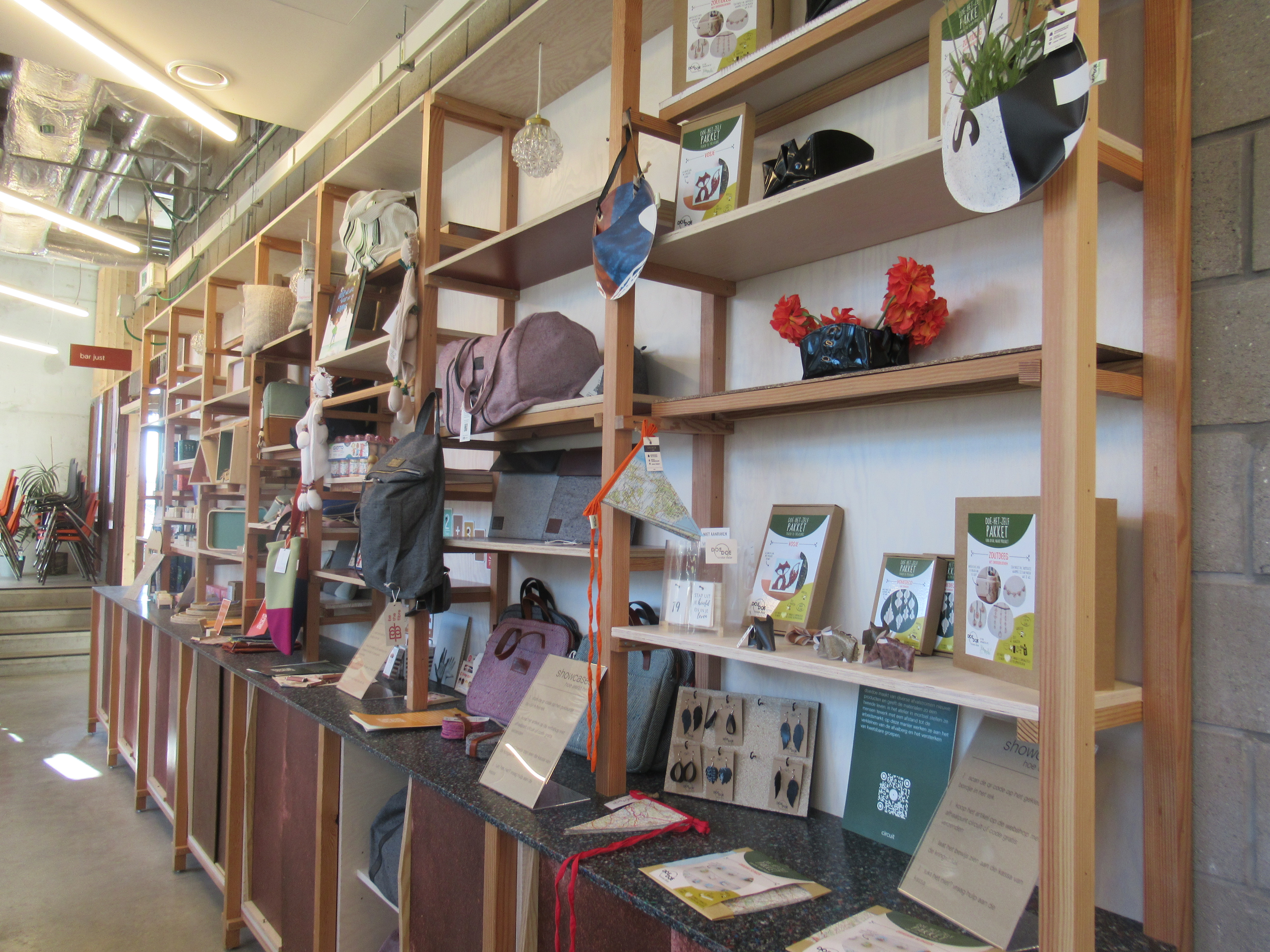 The “showcase wall” at circuit © Marcelline Bonneau