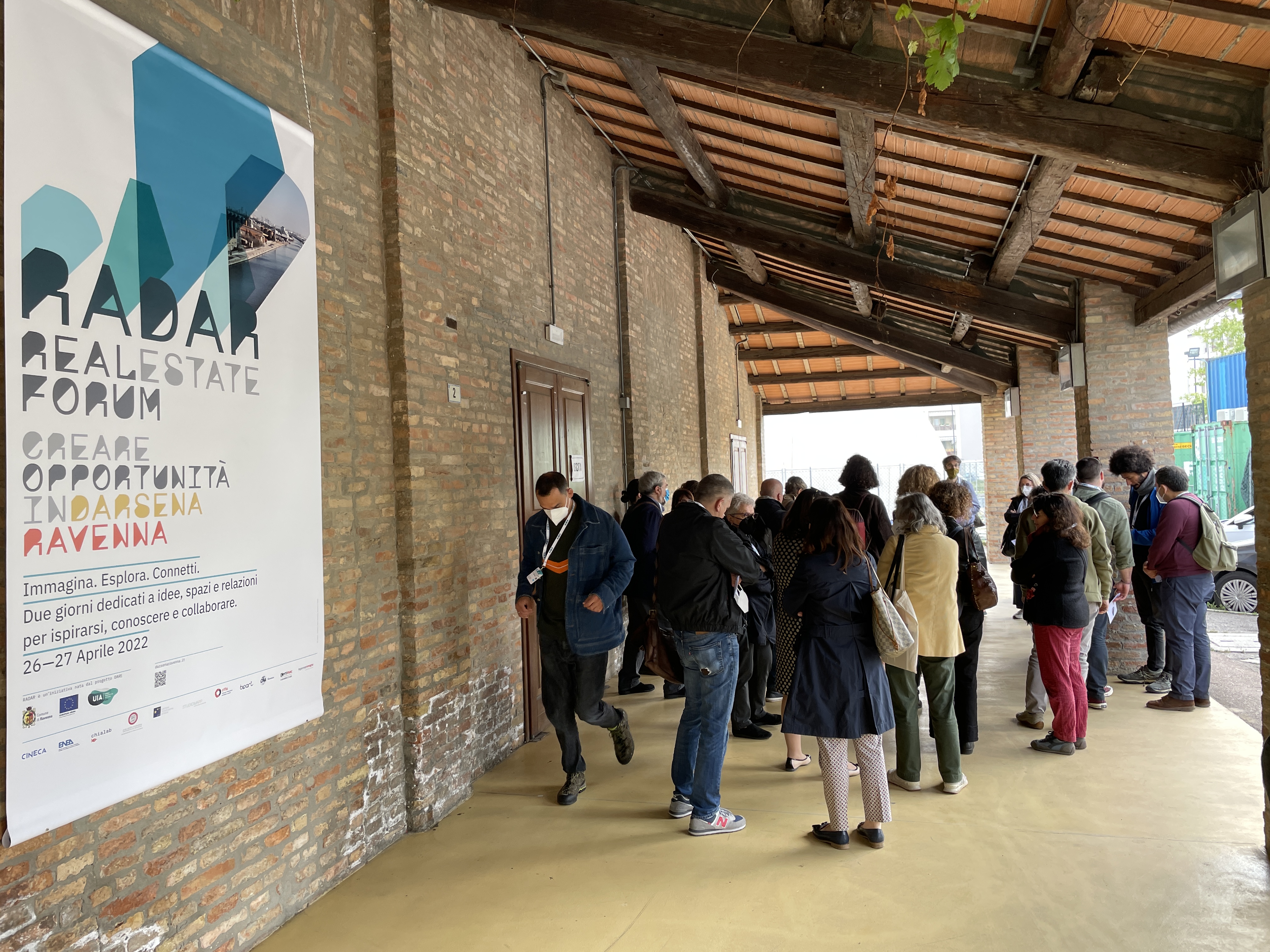 Gathering in front of the Almagià