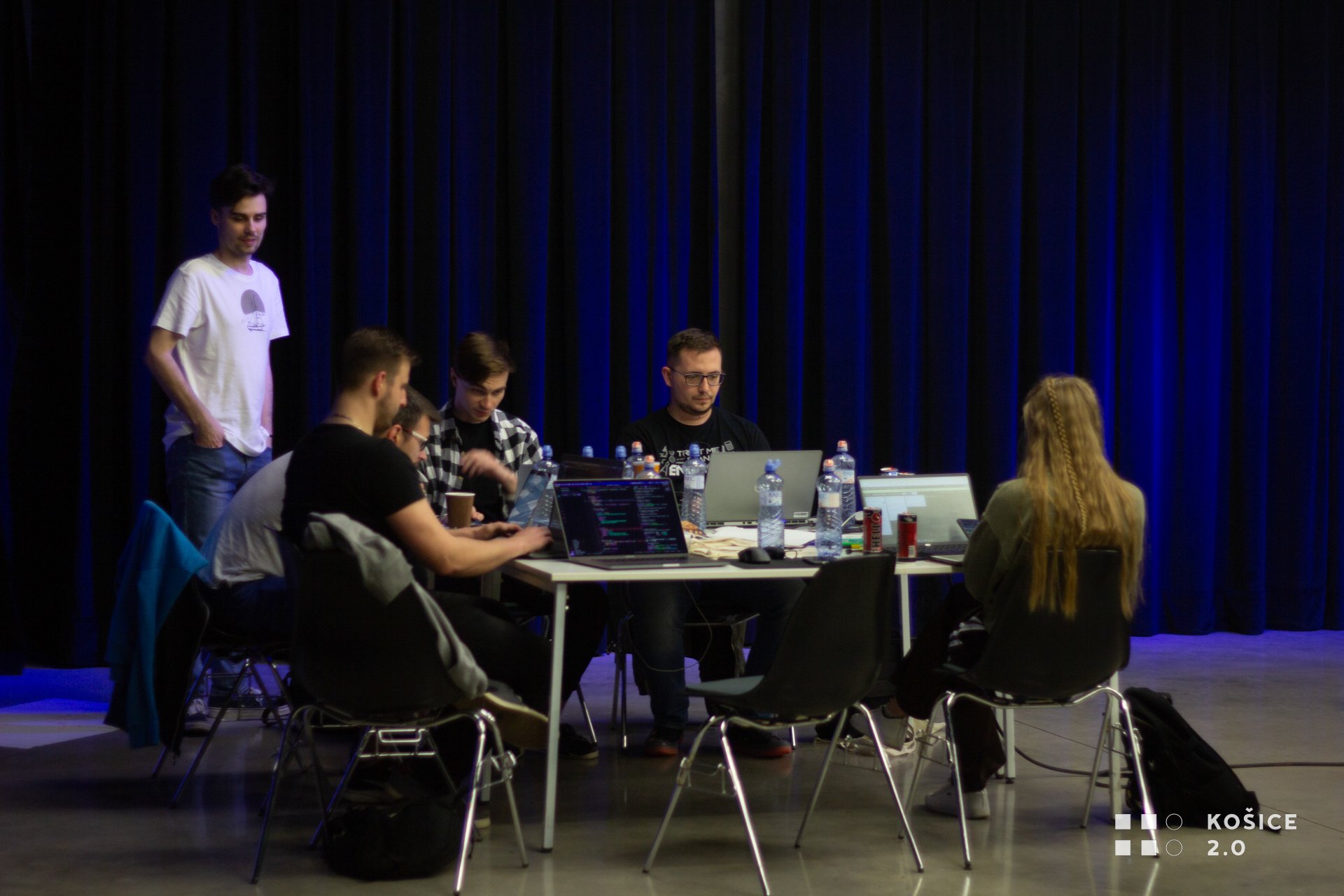 Stakeholders and tech enthusiasts working together to develop online solutions to support war refugees from Ukraine access the Slovak labour market.