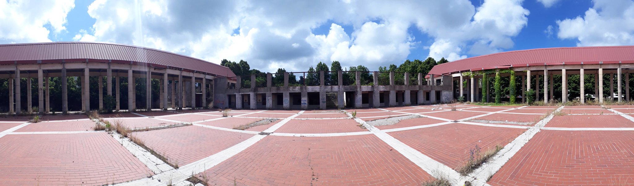 de curtis prima di riqualificazione