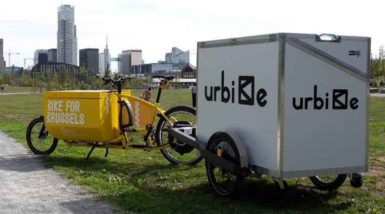 Long John cargo bike in combination with trailer