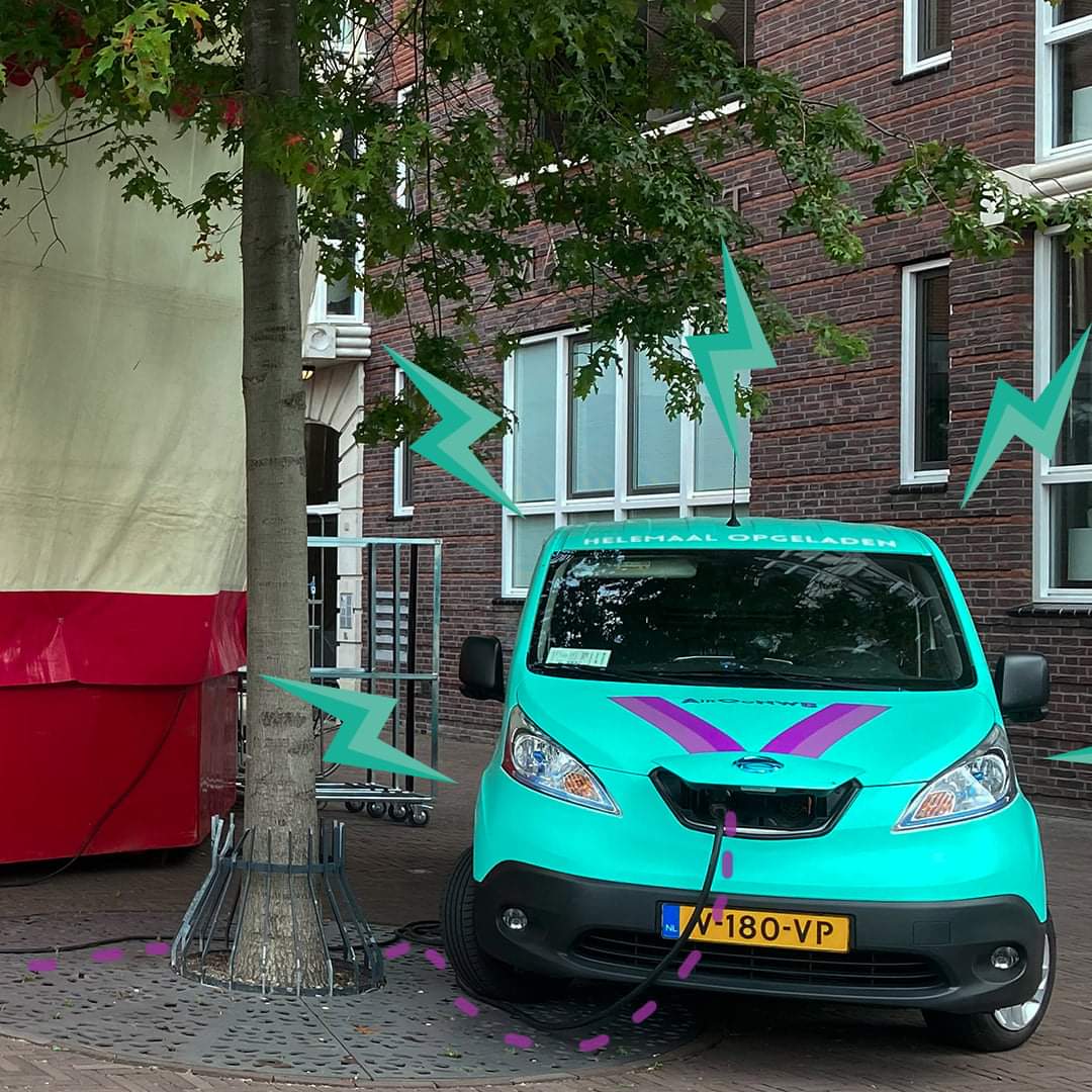 Nissan eNV200 powering a food event (Source: facebook.com/airqon)