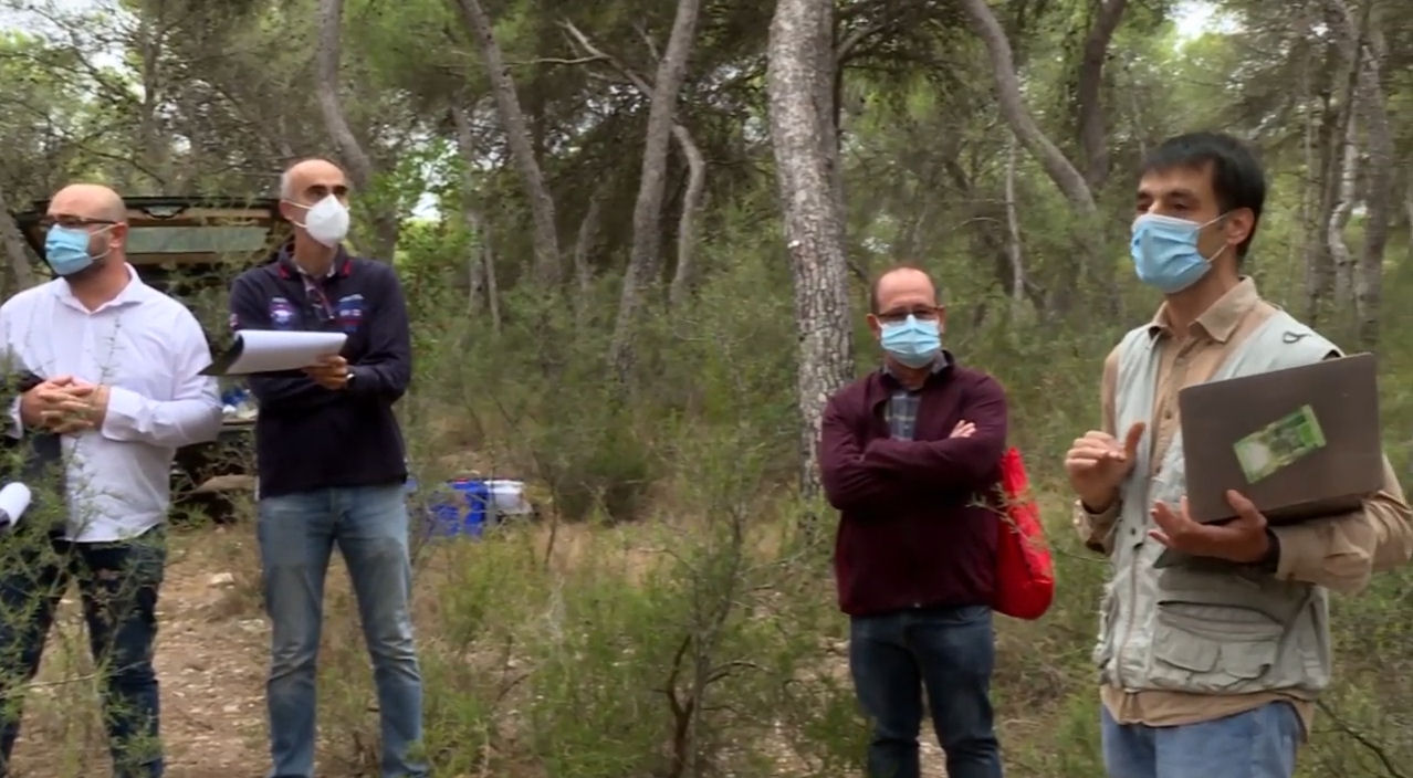 Professor Antonio de Campo briefing Guardian stakehloders