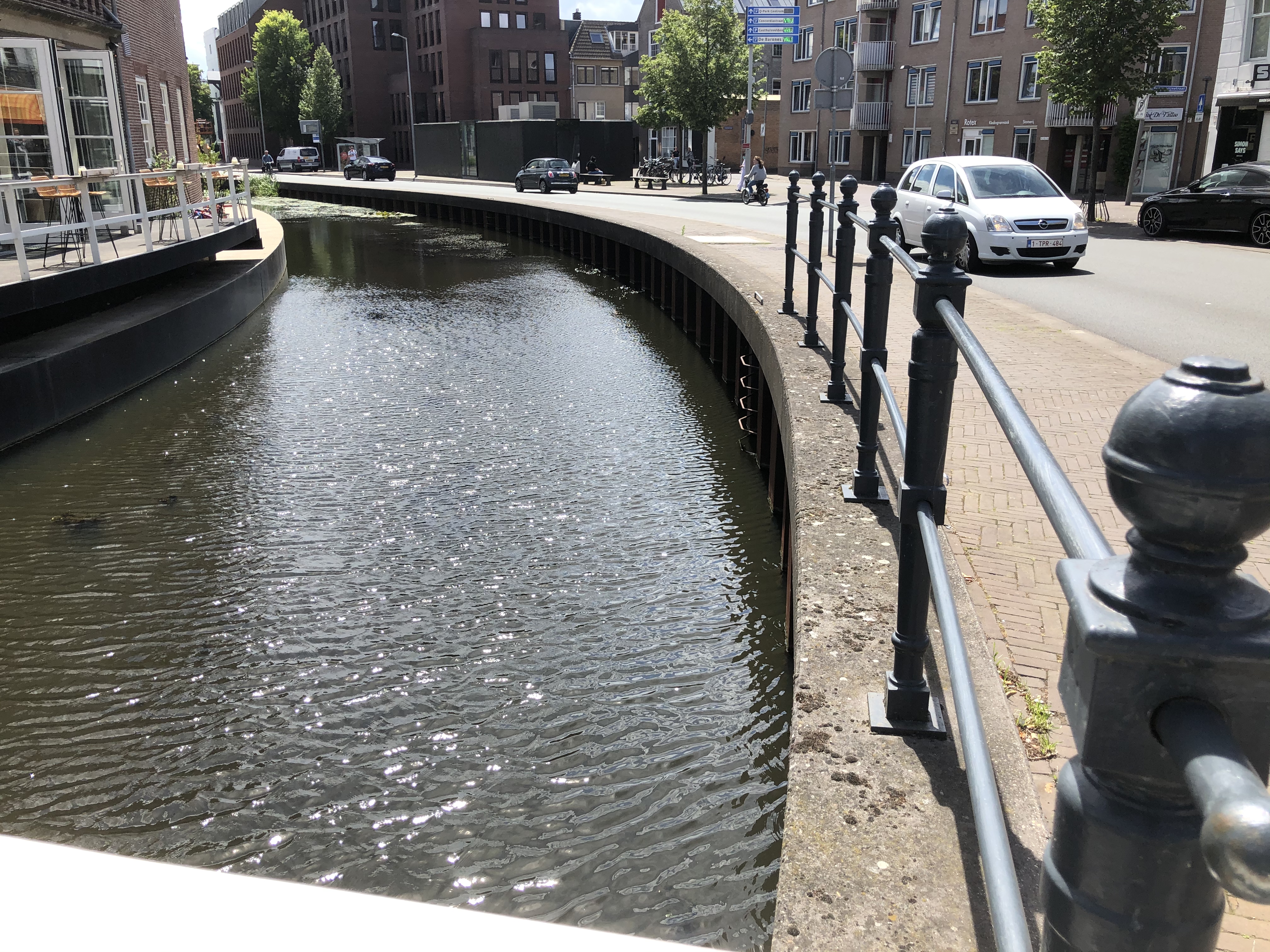 Shallow channel that was reopened when closing two of the four lanes of the road