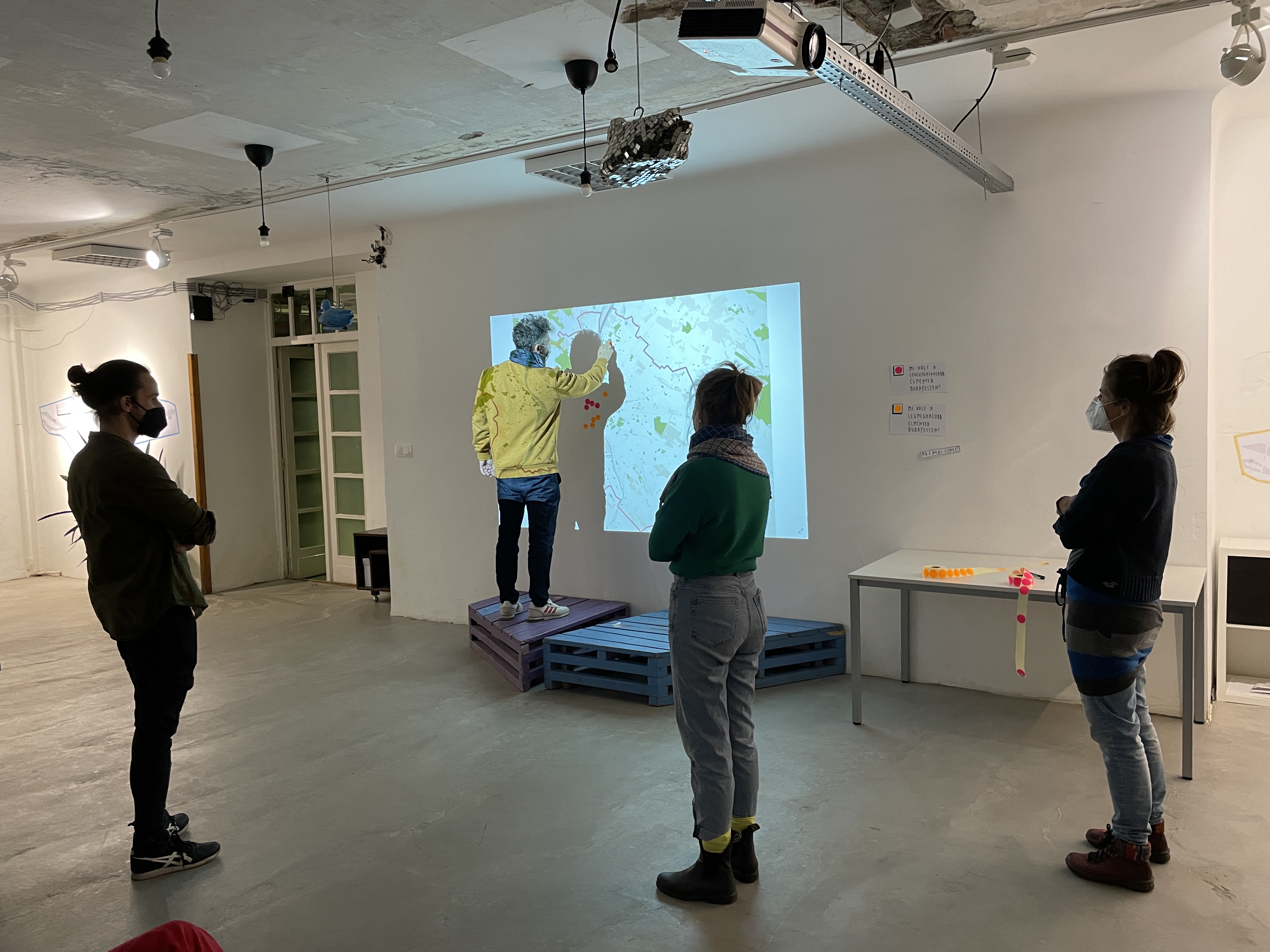 Mapping exercise in local cultural venue. Photo (cc) Levente Polyak