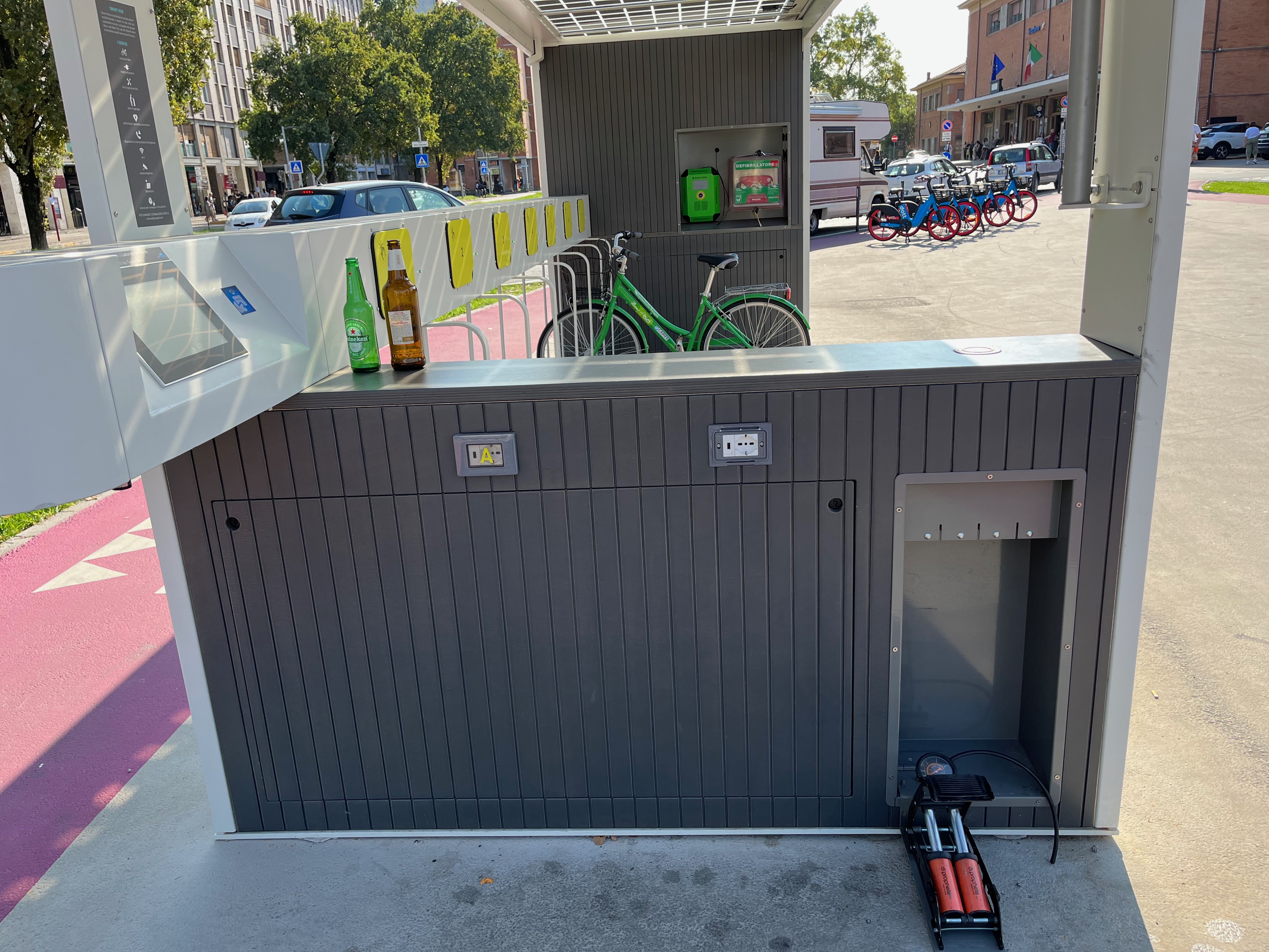 Vandalised Smart Hub by the Central Station