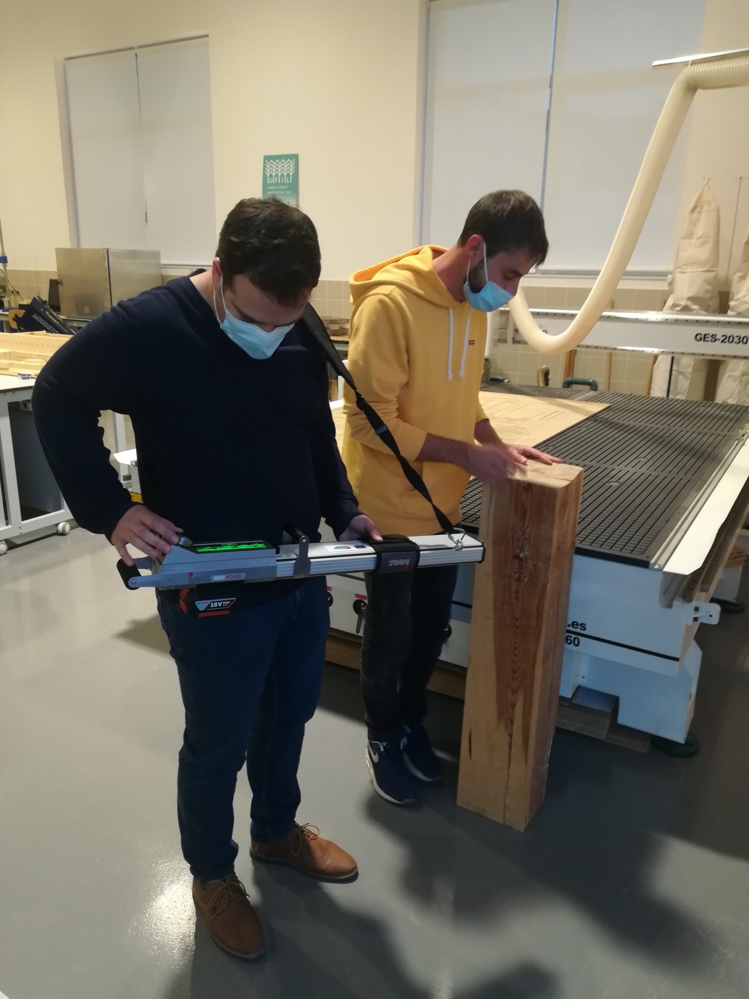 UFIL technicians_demonstration