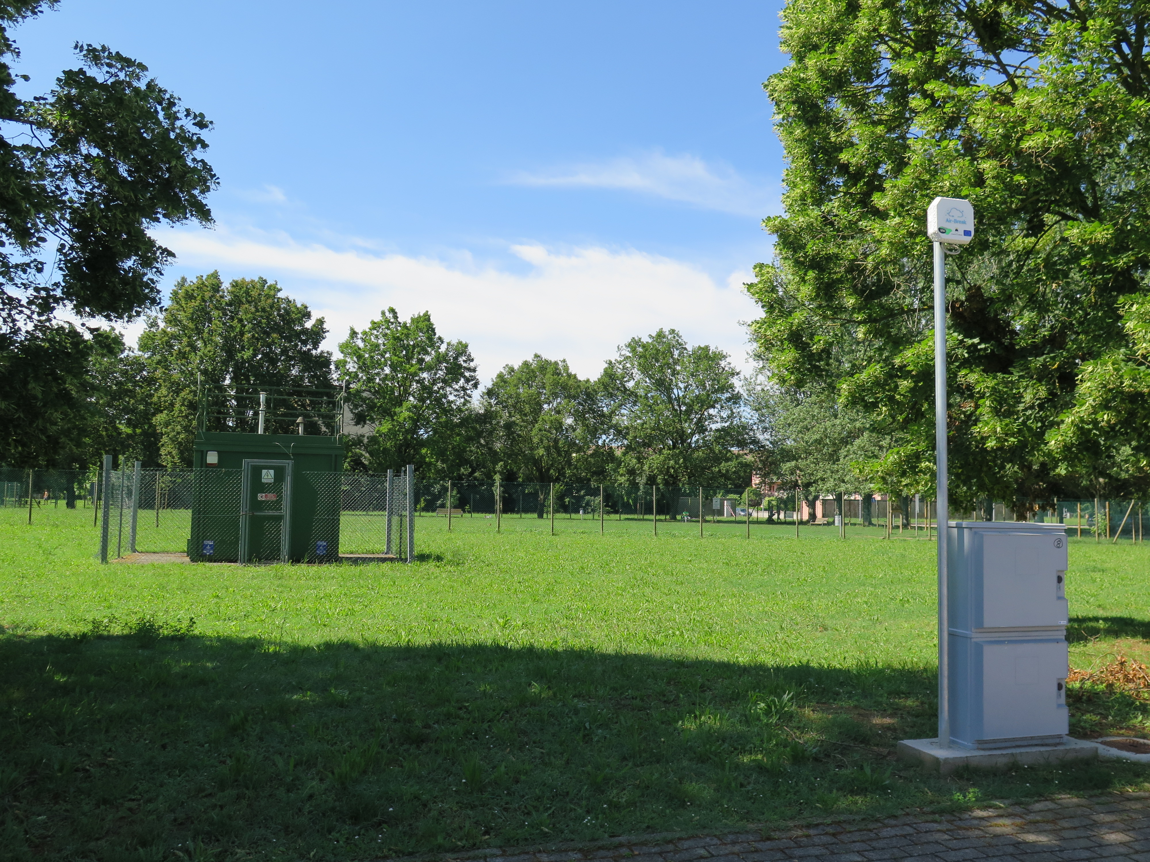 Figure 2 - LSA Unit and ARPAE Official Monitoring Station. Source: the Author