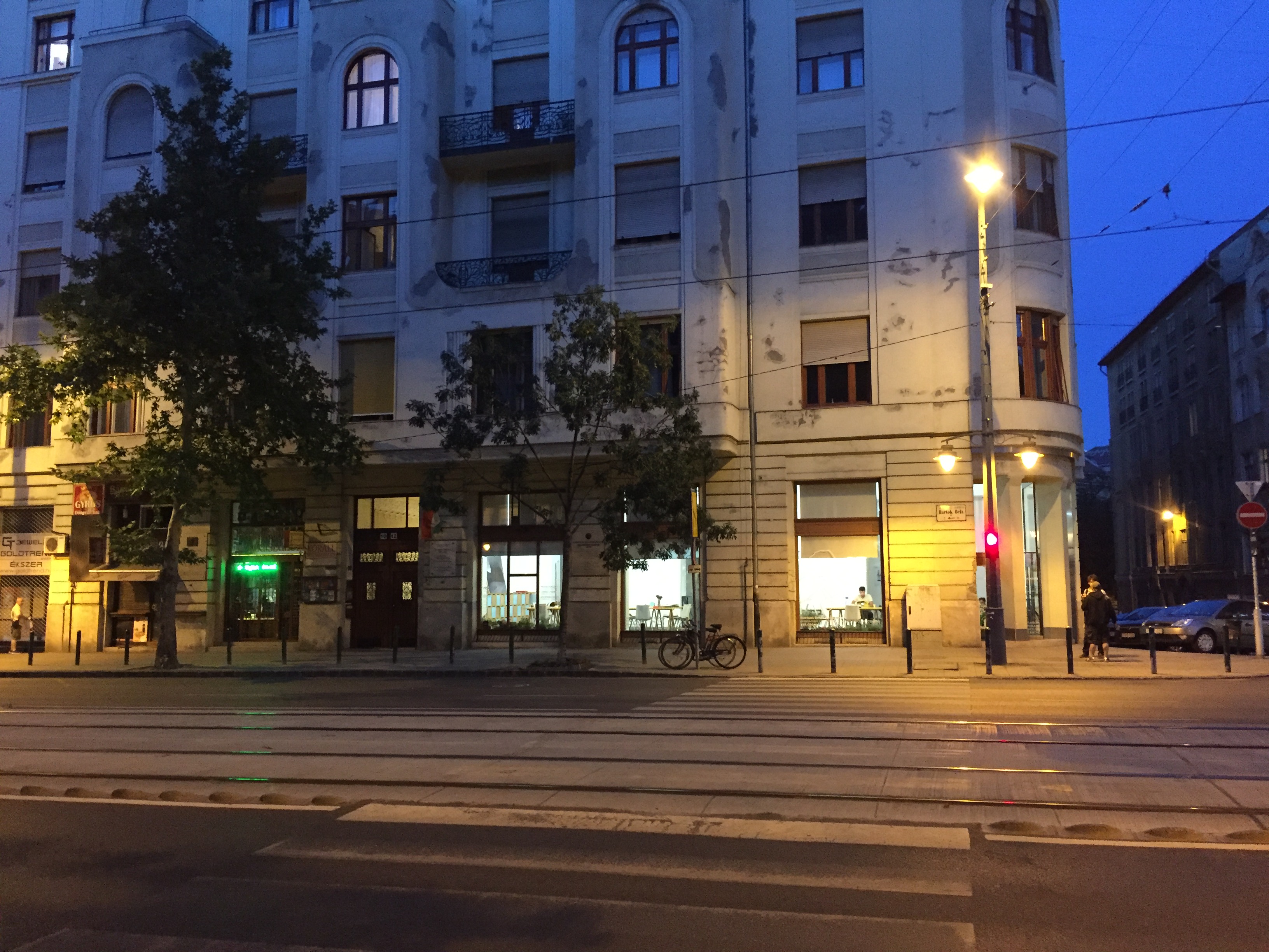 KÉK's gallery space on Bartók Boulevard. Photo by Levente Polyak 