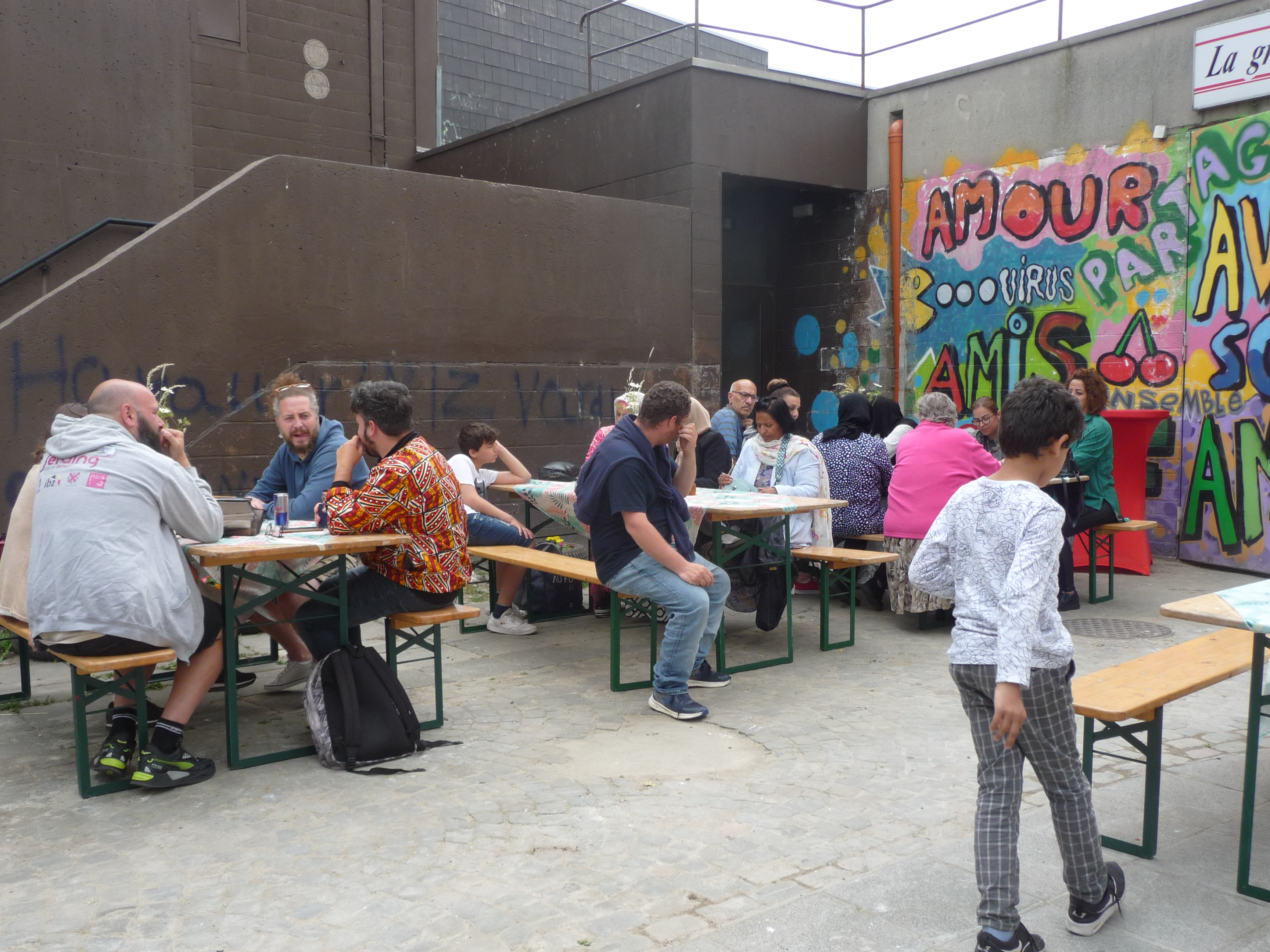 During the festival some participants from the neighbourhood