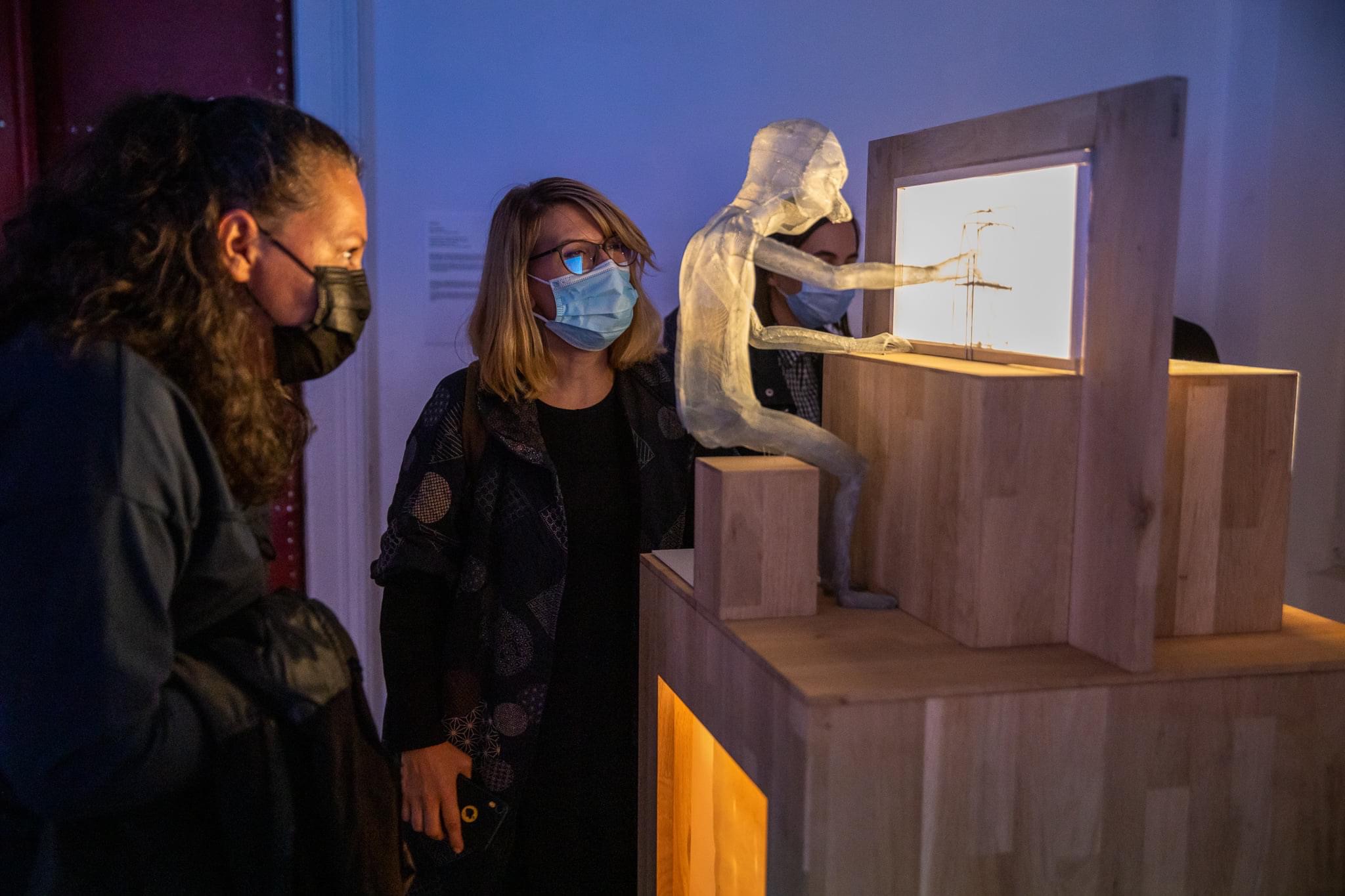 Image 9,10,11: The artistic performances and the installations of Work Upside Down. Source: Cluj Cultural Centre 