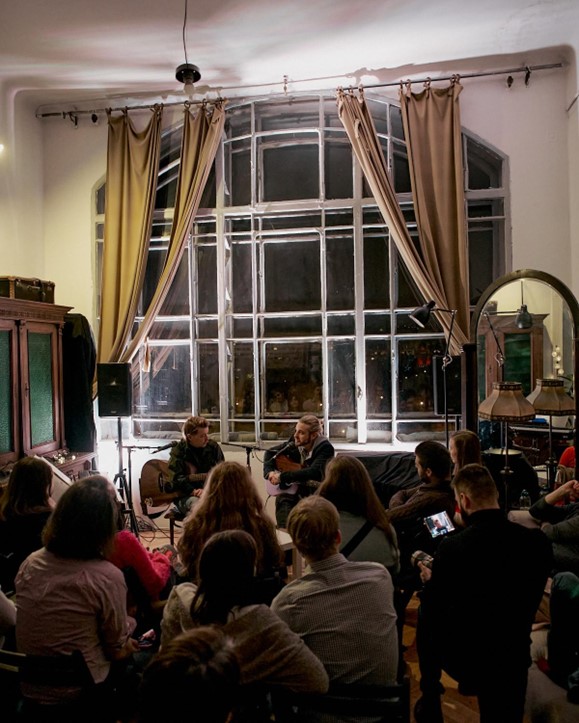 Private Stage - living room cultural events