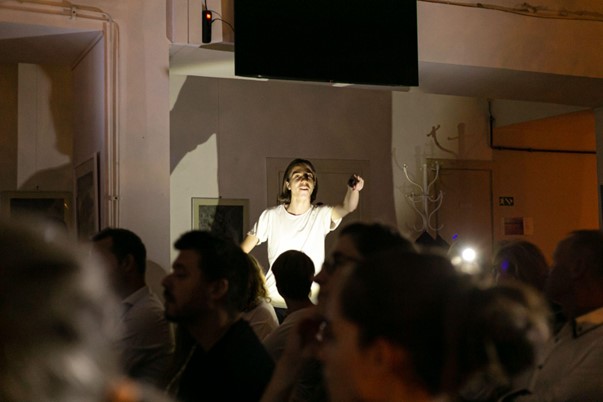 Alone in the crowd? - a play in ÚJBUDA