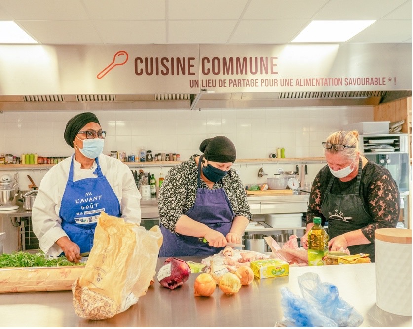 Common kitchen visual identity © Cuisine Commune de Chaud Bouillon ! - J. Quispe Leuridan