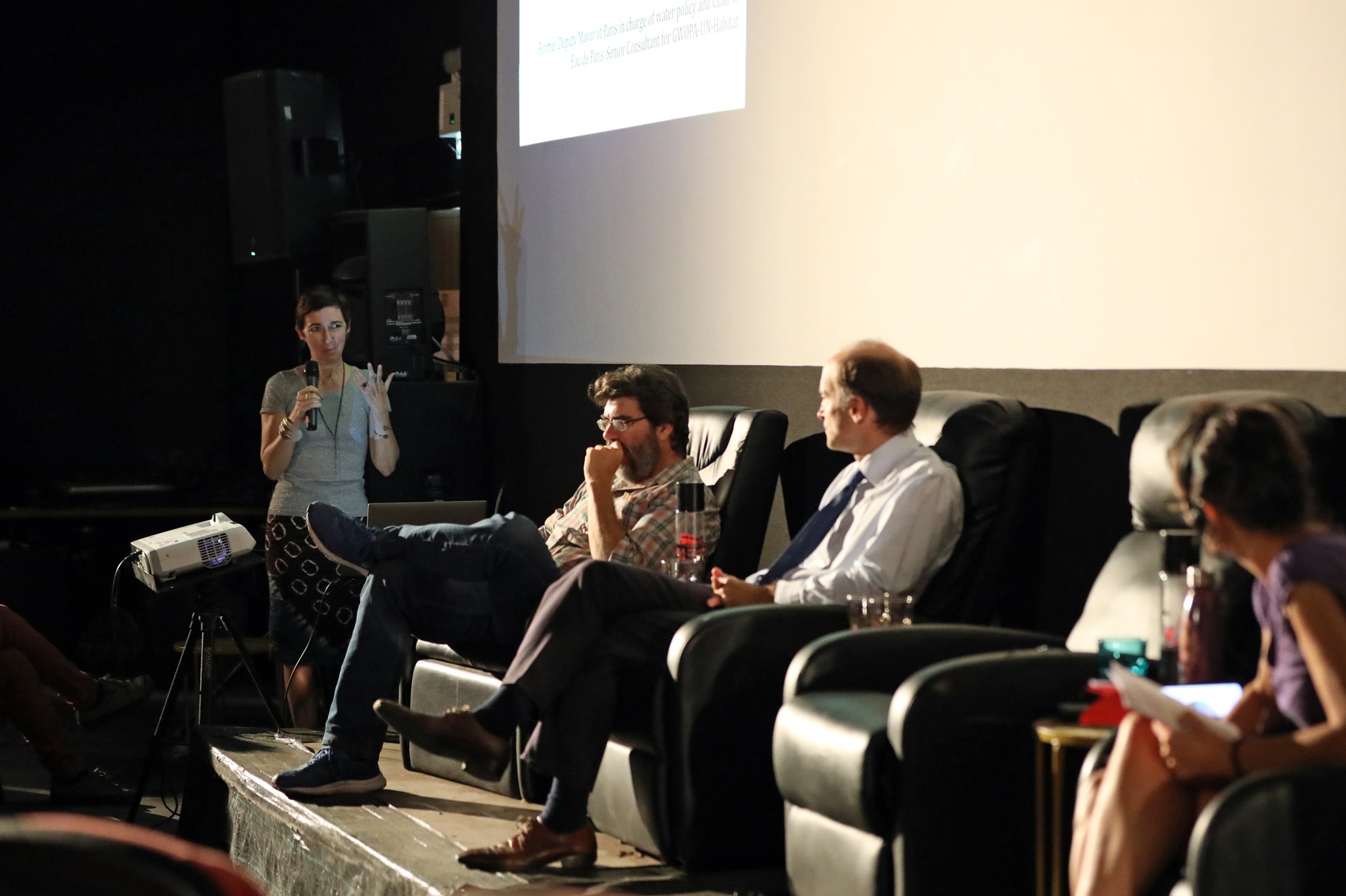 An experts' conversation