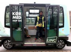 Self-driving shuttle finds the fastest route to your destination using a new app