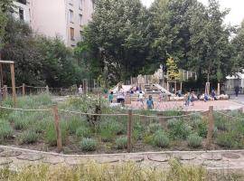 Tandou Kindergarten Schoolyard, City of Paris 