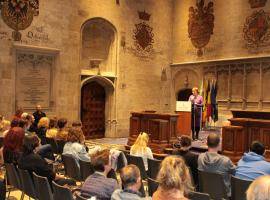 The first 25 participants of ‘Gent knapt op’ signed their contract