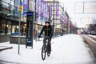 Cycling in snow