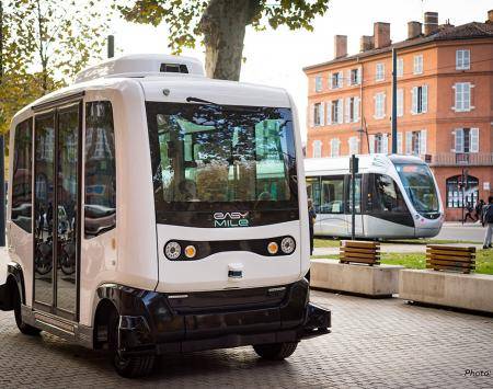 autonomous shuttle in town