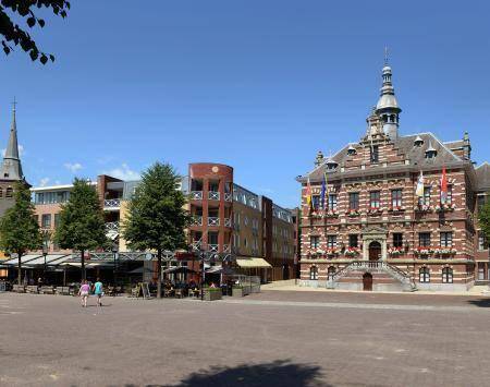 Super Circular Estate