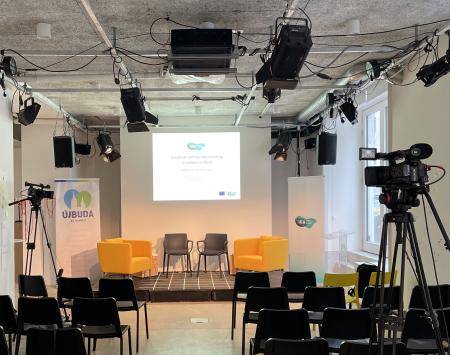 Event at Adaptér. Photo by Levente Polyak