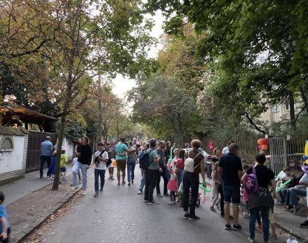 Ménesi Street Parade. Photo by Levente Polyák