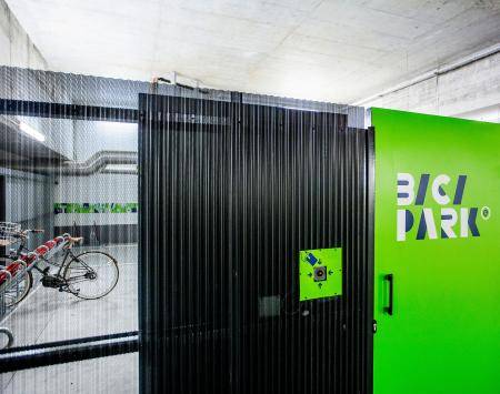 VoxPop has developed its first value proposition, a secure bike parking solution as an enabler of cycling in the City of Lisbon