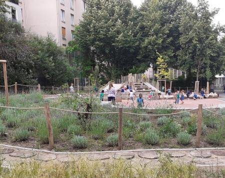 Tandou Kindergarten Schoolyard, City of Paris 
