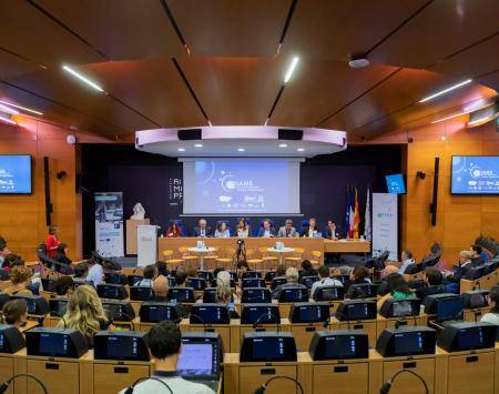 Air quality; DIAMS; UIA; citizen engagement; small sensors