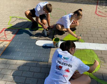 Empowering youth through micro-regeneration activities