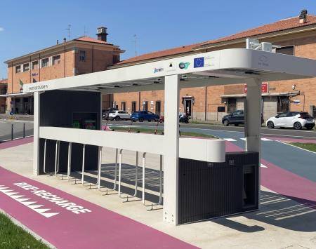 smart hub central station