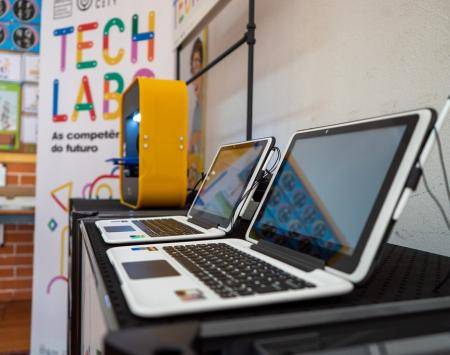 Aveiro STEAM City assets: Education equipment in response to Covid-19