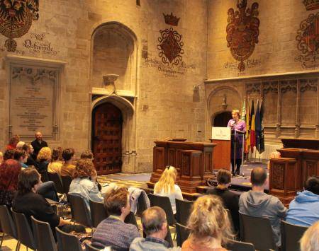 The first 25 participants of ‘Gent knapt op’ signed their contract